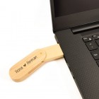 Leseni USB ključ z gravuro v škatlici U05